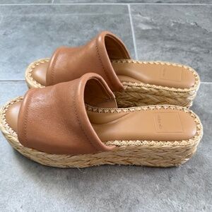 Dolce Vita Chavi Platform Sandal in Honey Leather Size 8